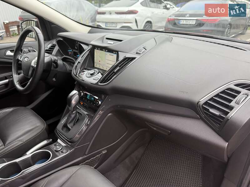 Позашляховик / Кросовер Ford Escape 2015 в Києві