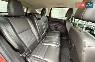 Внедорожник / Кроссовер Ford Escape 2015 в 