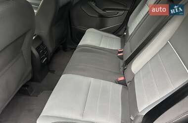 Внедорожник / Кроссовер Ford Escape 2014 в 