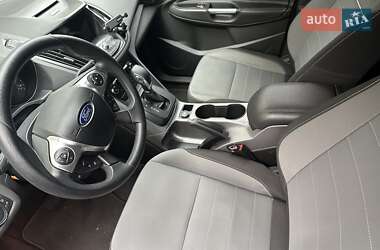 Внедорожник / Кроссовер Ford Escape 2014 в 