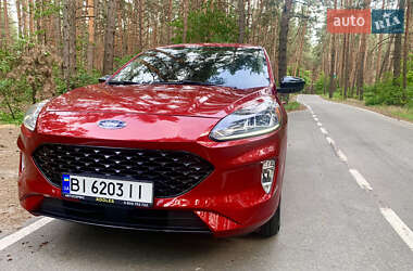 Внедорожник / Кроссовер Ford Escape 2022 в 