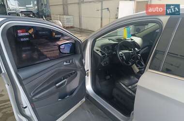 Внедорожник / Кроссовер Ford Escape 2012 в 