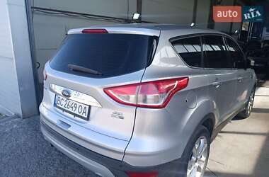 Внедорожник / Кроссовер Ford Escape 2012 в 