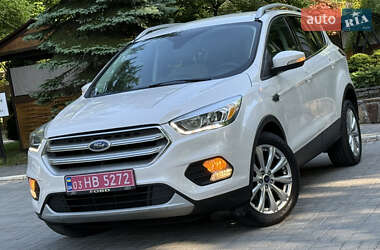 Внедорожник / Кроссовер Ford Escape 2017 в Дрогобыче