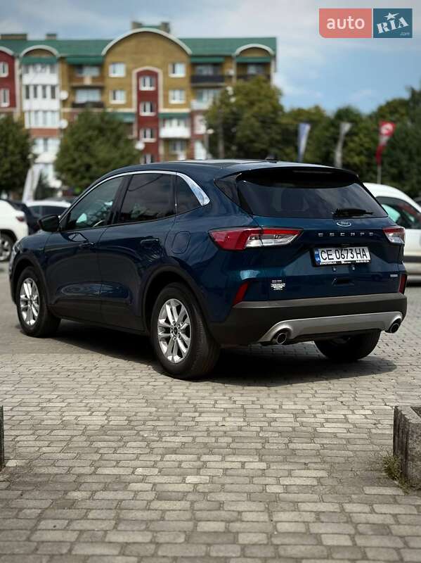 Позашляховик / Кросовер Ford Escape 2020 в Чернівцях