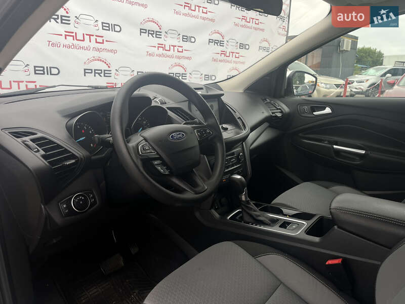 Внедорожник / Кроссовер Ford Escape 2017 в Львове