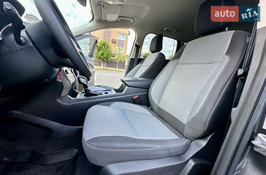 Внедорожник / Кроссовер Ford Escape 2018 в 