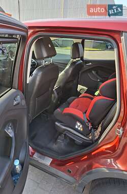 Внедорожник / Кроссовер Ford Escape 2013 в 