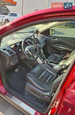 Внедорожник / Кроссовер Ford Escape 2013 в 