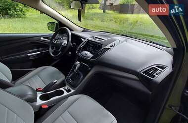 Внедорожник / Кроссовер Ford Escape 2015 в 