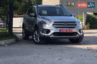 Внедорожник / Кроссовер Ford Escape 2016 в 