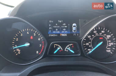 Внедорожник / Кроссовер Ford Escape 2016 в 