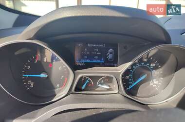 Внедорожник / Кроссовер Ford Escape 2014 в 