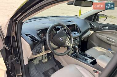 Внедорожник / Кроссовер Ford Escape 2017 в 