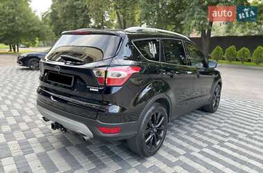Внедорожник / Кроссовер Ford Escape 2017 в 