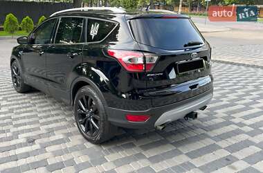 Внедорожник / Кроссовер Ford Escape 2017 в 