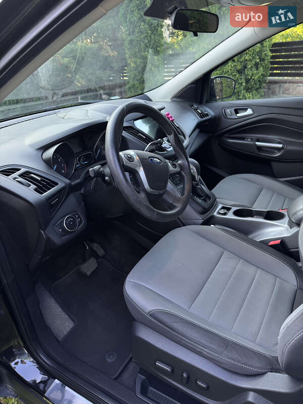 Внедорожник / Кроссовер Ford Escape 2015 в Тернополе