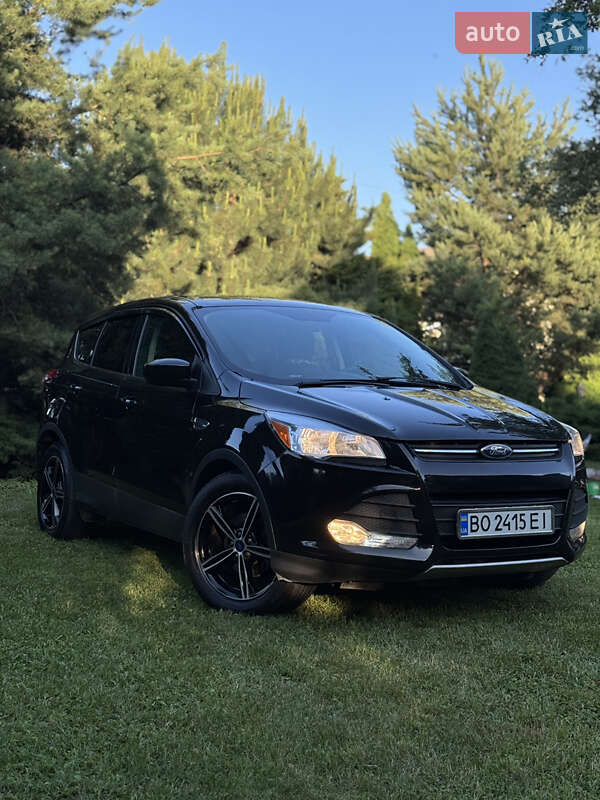 Внедорожник / Кроссовер Ford Escape 2015 в Тернополе
