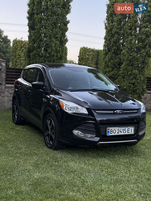 Внедорожник / Кроссовер Ford Escape 2015 в Тернополе