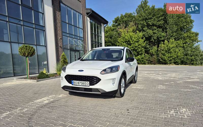 Внедорожник / Кроссовер Ford Escape 2022 в 