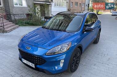 Внедорожник / Кроссовер Ford Escape 2020 в 