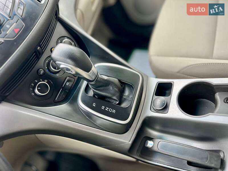 Позашляховик / Кросовер Ford Escape 2013 в Києві