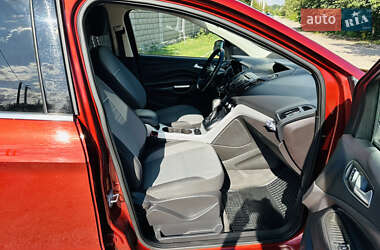 Внедорожник / Кроссовер Ford Escape 2014 в 