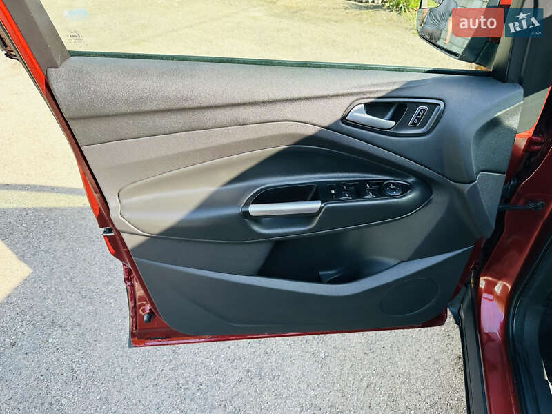 Внедорожник / Кроссовер Ford Escape 2014 в Каменском
