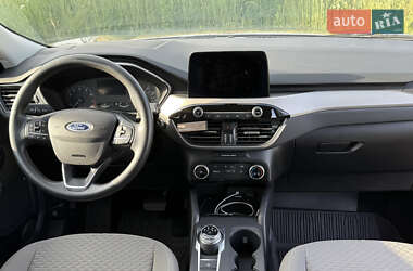 Внедорожник / Кроссовер Ford Escape 2021 в 