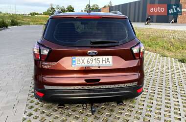 Внедорожник / Кроссовер Ford Escape 2018 в 
