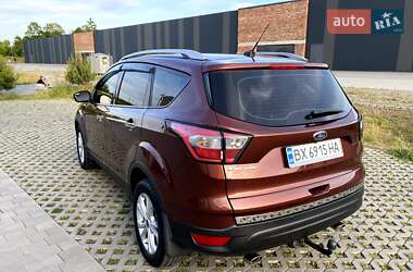 Внедорожник / Кроссовер Ford Escape 2018 в 