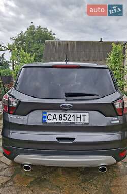 Внедорожник / Кроссовер Ford Escape 2017 в 