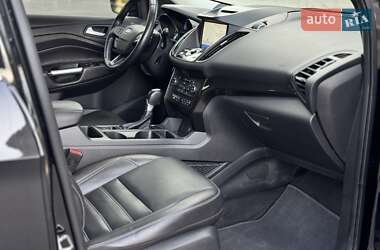 Внедорожник / Кроссовер Ford Escape 2016 в 