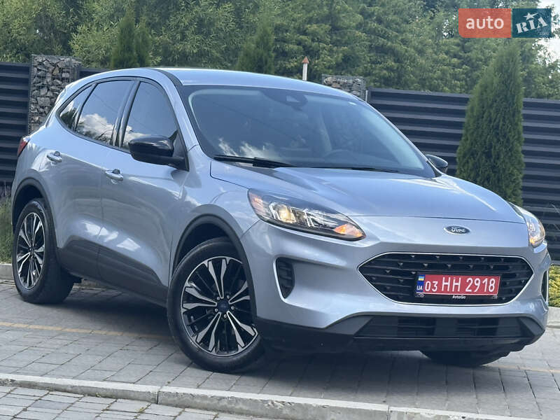 Внедорожник / Кроссовер Ford Escape 2022 в 