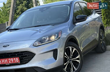 Внедорожник / Кроссовер Ford Escape 2022 в 