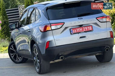 Внедорожник / Кроссовер Ford Escape 2022 в 