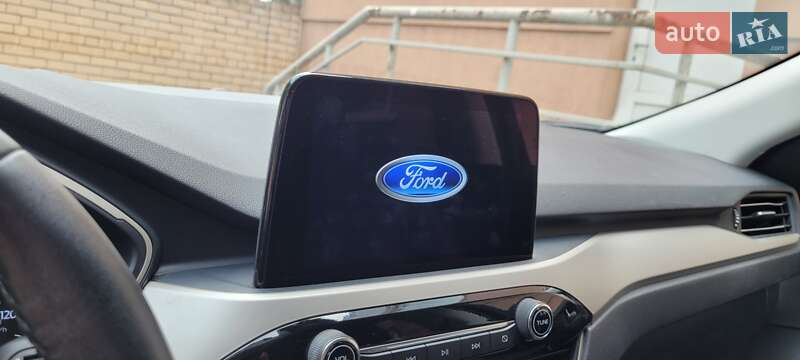 Внедорожник / Кроссовер Ford Escape 2022 в Кривом Роге