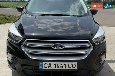 Внедорожник / Кроссовер Ford Escape 2017 в 