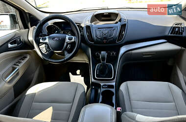 Внедорожник / Кроссовер Ford Escape 2013 в 