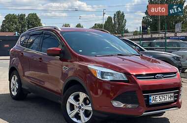 Внедорожник / Кроссовер Ford Escape 2015 в 