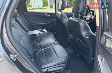 Внедорожник / Кроссовер Ford Escape 2020 в 