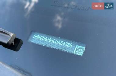 Внедорожник / Кроссовер Ford Escape 2020 в 