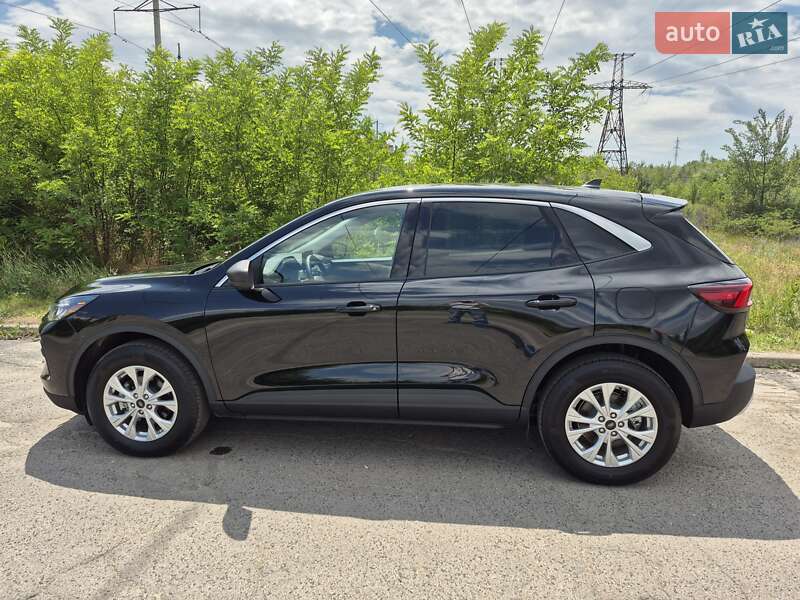Внедорожник / Кроссовер Ford Escape 2024 в Кривом Роге