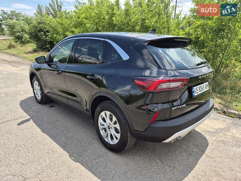 Внедорожник / Кроссовер Ford Escape 2024 в Кривом Роге