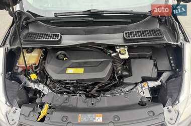 Внедорожник / Кроссовер Ford Escape 2013 в 