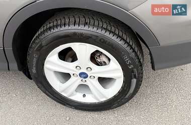 Внедорожник / Кроссовер Ford Escape 2013 в 