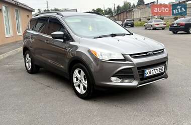 Внедорожник / Кроссовер Ford Escape 2013 в 