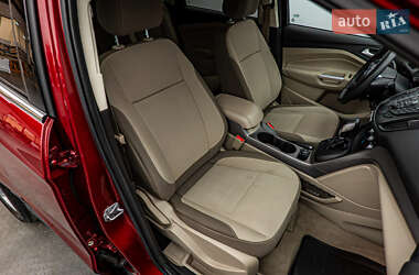 Внедорожник / Кроссовер Ford Escape 2014 в 