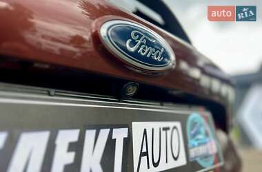 Внедорожник / Кроссовер Ford Escape 2018 в 
