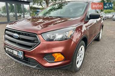 Внедорожник / Кроссовер Ford Escape 2018 в 